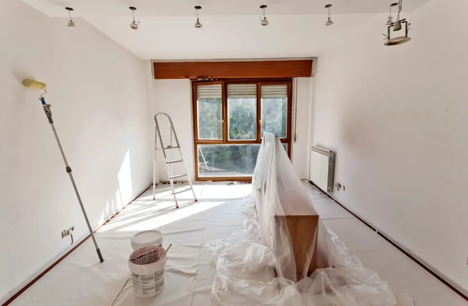 Habitación con tabique de pladur enlucido listo para pintar en Santomera